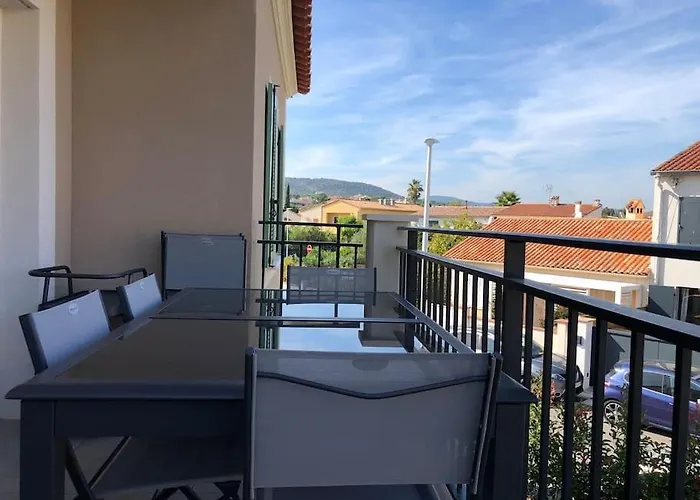 Maxime - Superbe Neuf Classé 4 Etoiles *